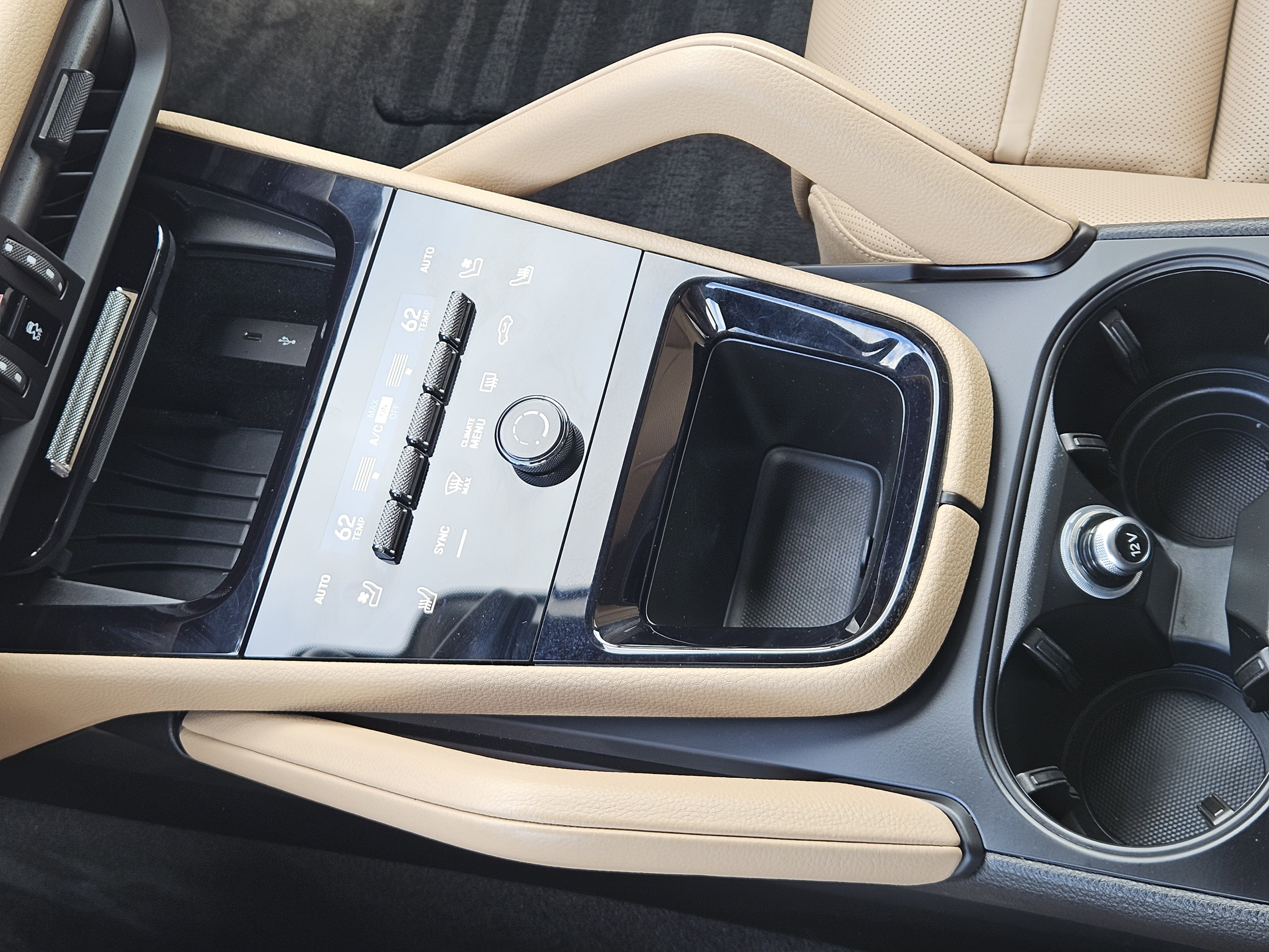 Certified 2025 Porsche Cayenne Coupe image 20