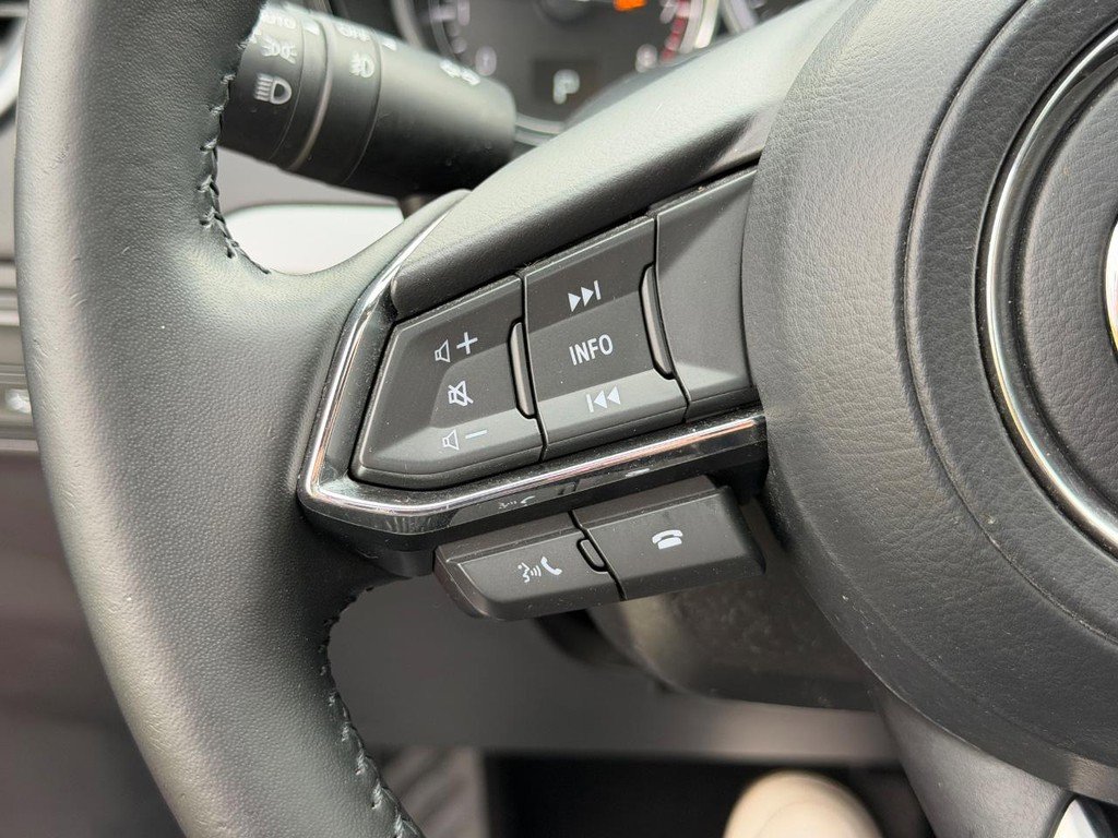 Used 2023 MAZDA CX-9 Touring image 19