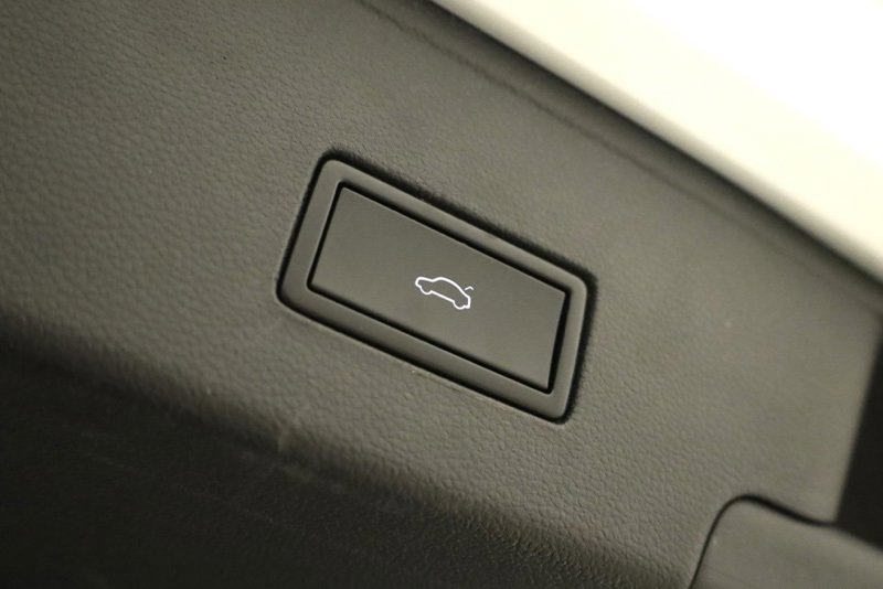 Used 2020 Volkswagen Atlas Cross Sport SEL Premium image 38