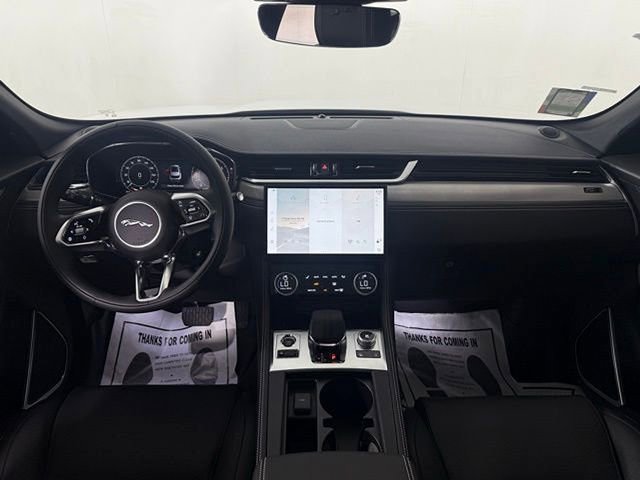 New 2025 Jaguar F-PACE R-Dynamic S image 21