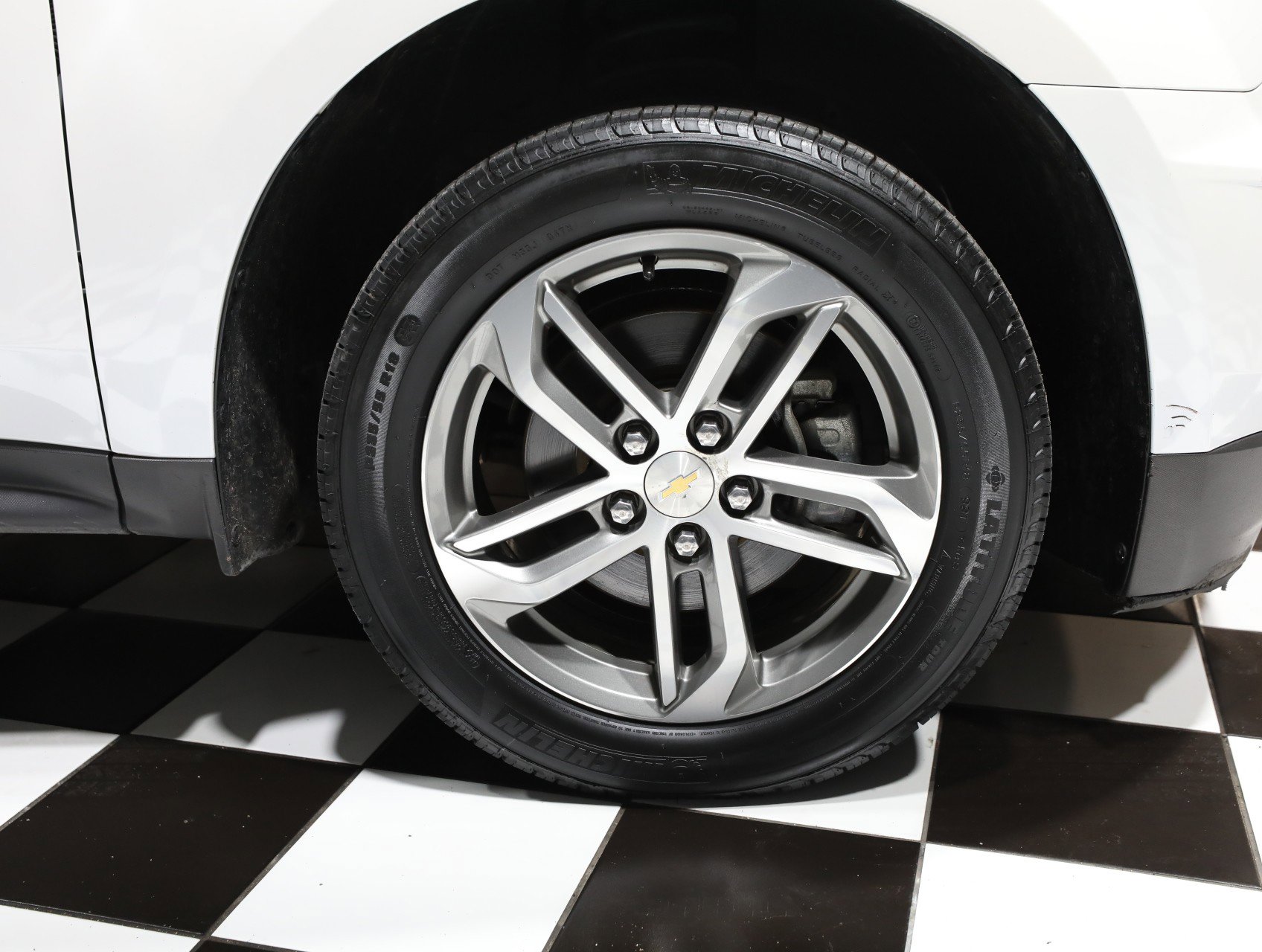 Used 2017 Chevrolet Equinox Premier w/ Enhanced Convenience Package FWD image 23