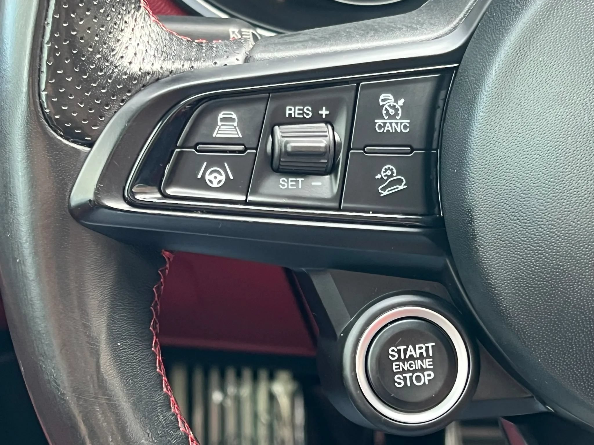 Used 2020 Alfa Romeo Stelvio Ti Sport AWD/4WD image 22