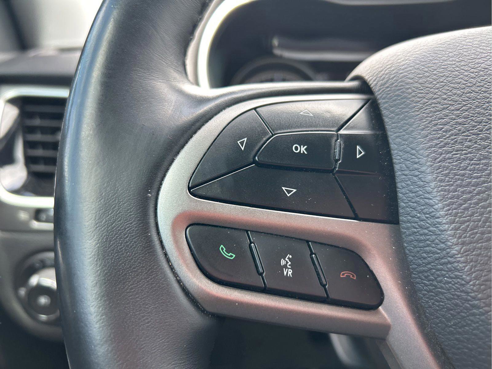Certified 2019 Jeep Cherokee Limited w/ Technology Group FWD image 14