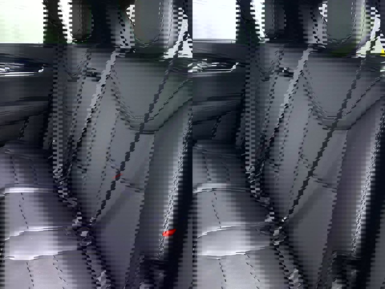 Certified 2023 Cadillac XT5 Premium Luxury w/ LPO, Floor Liner Package image 15