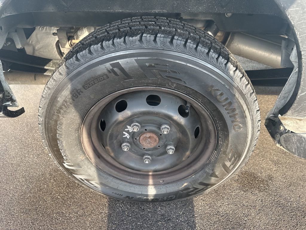 Used 2019 Ford Transit 250 130 Low Roof w/ Exterior Upgrade Package image 32