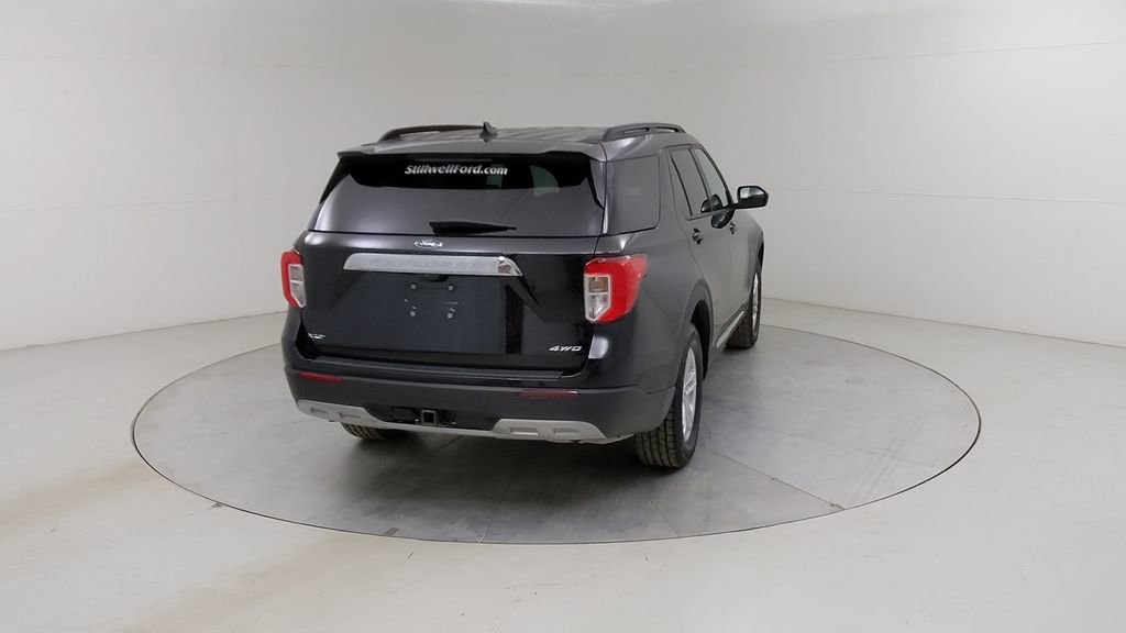 Certified 2022 Ford Explorer XLT w/ Equipment Group 202A image 15