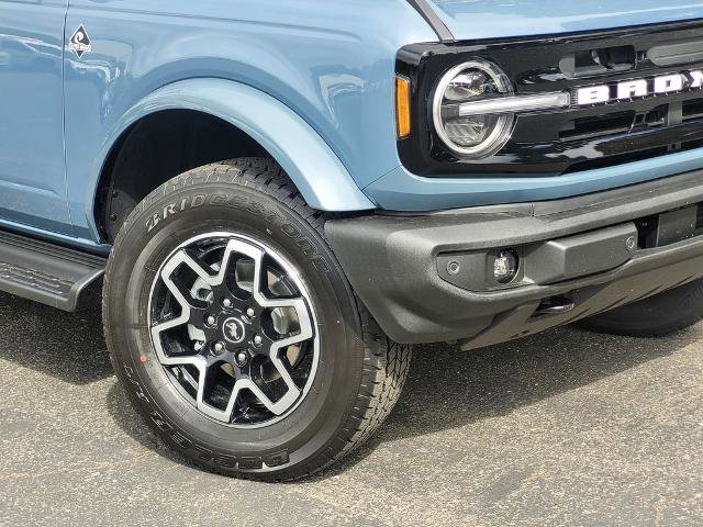 New 2025 Ford Bronco Outer Banks image 5