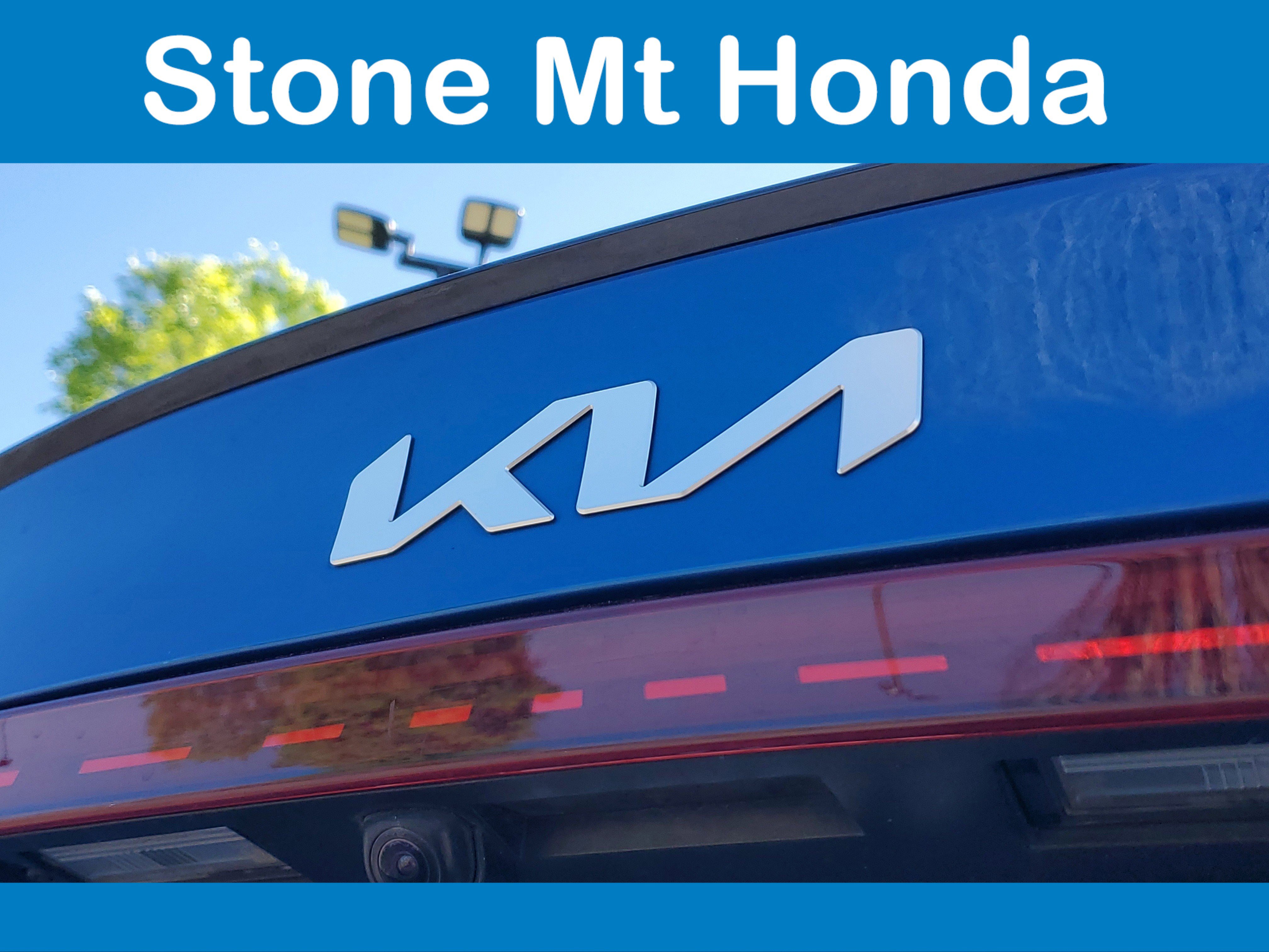 Used 2023 Kia Forte GT-Line w/ GT-Line Technology Package image 9