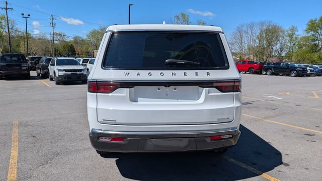 Used 2022 Jeep Wagoneer Series I AWD/4WD image 6