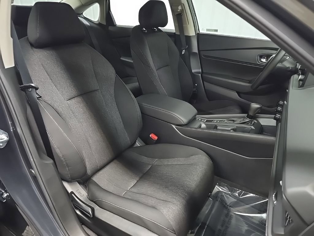 Certified 2025 Honda Accord SE image 15