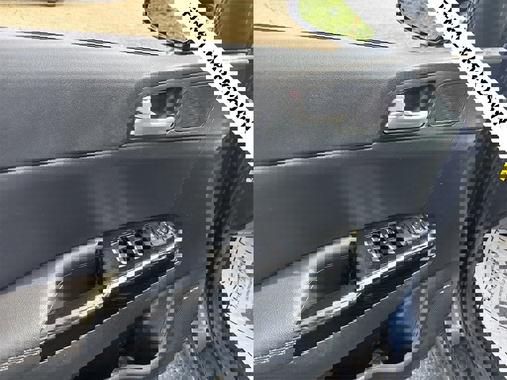 Used 2021 Kia Sportage EX w/ EX Technology Package image 16