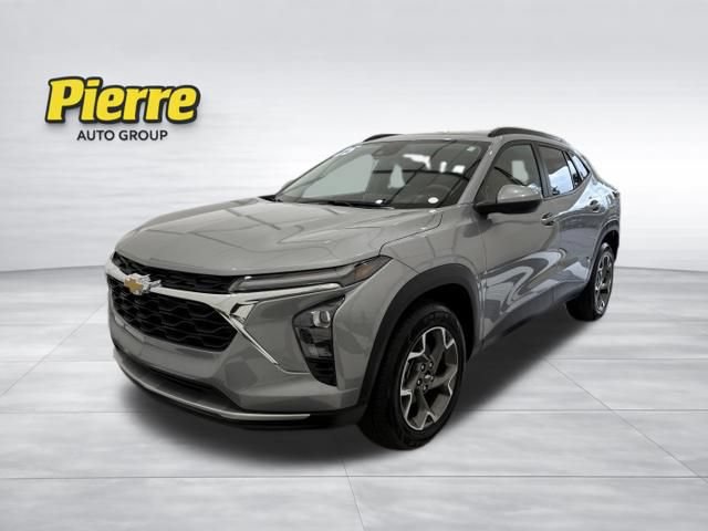 Used 2025 Chevrolet Trax LT