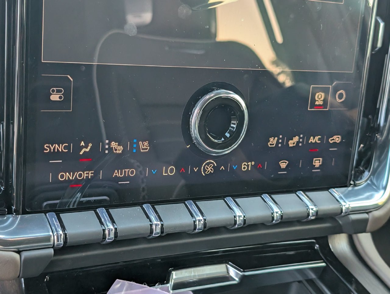 New 2027 GMC Yukon XL Denali Ultimate AWD/4WD image 13