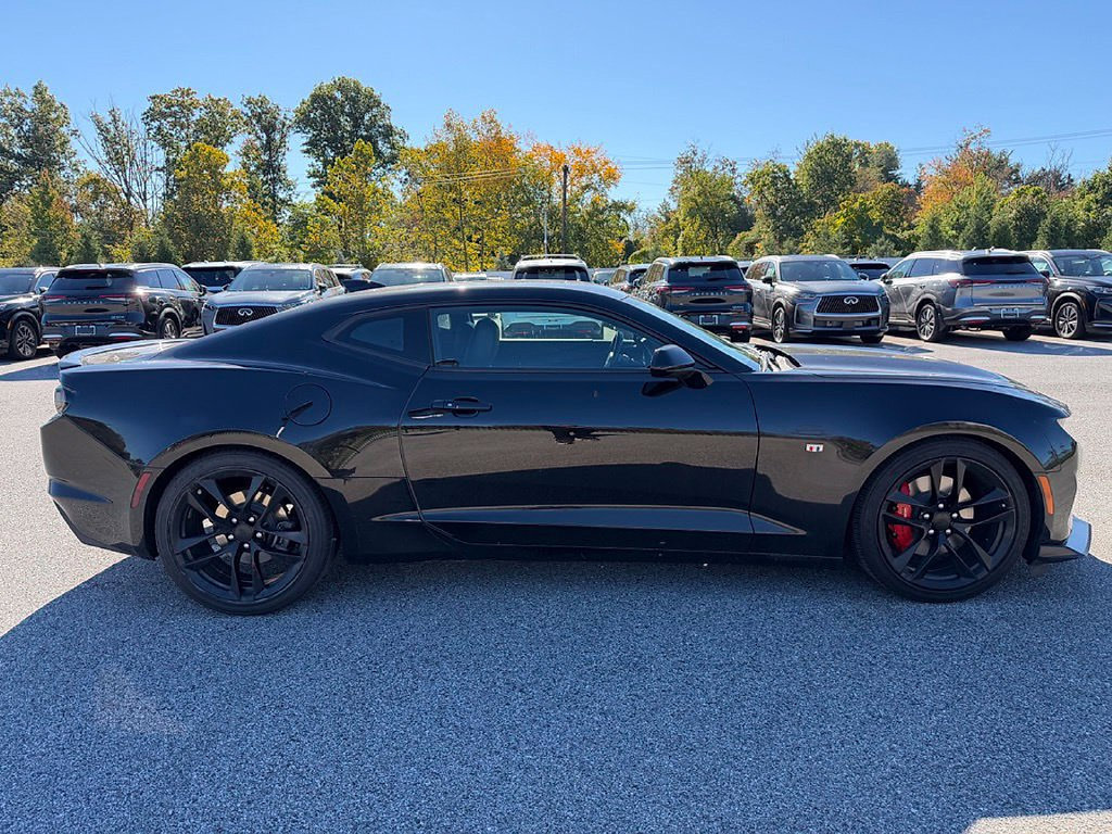 Used 2023 Chevrolet Camaro LT RWD image 8
