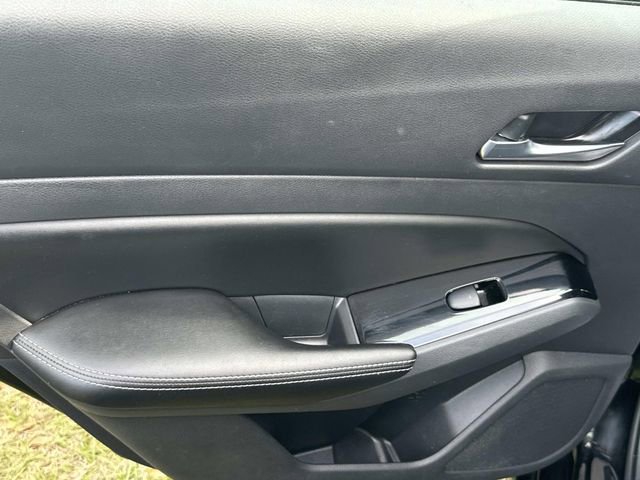 Used 2022 Nissan Altima 2.5 SV w/ SV Premium Package image 32