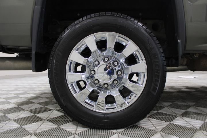 Used 2017 GMC Sierra 2500 Denali w/ Duramax Plus Package AWD/4WD image 46