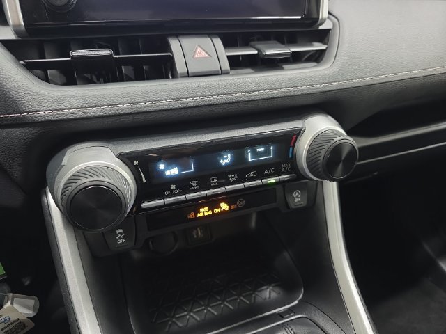 Certified 2025 Toyota RAV4 LE AWD/4WD image 21