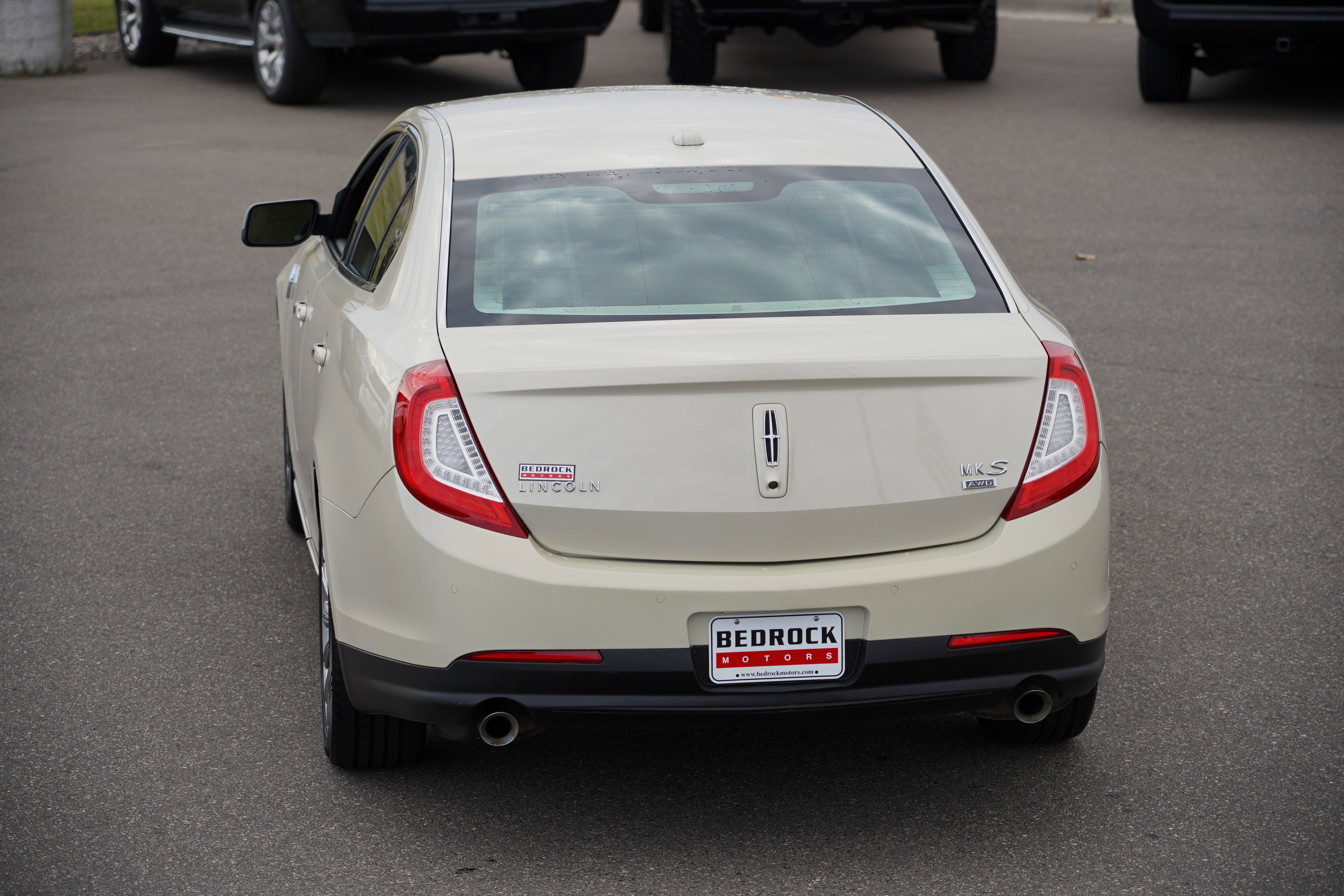 Used 2014 Lincoln MKS AWD w/ Equipment Group 101A image 4