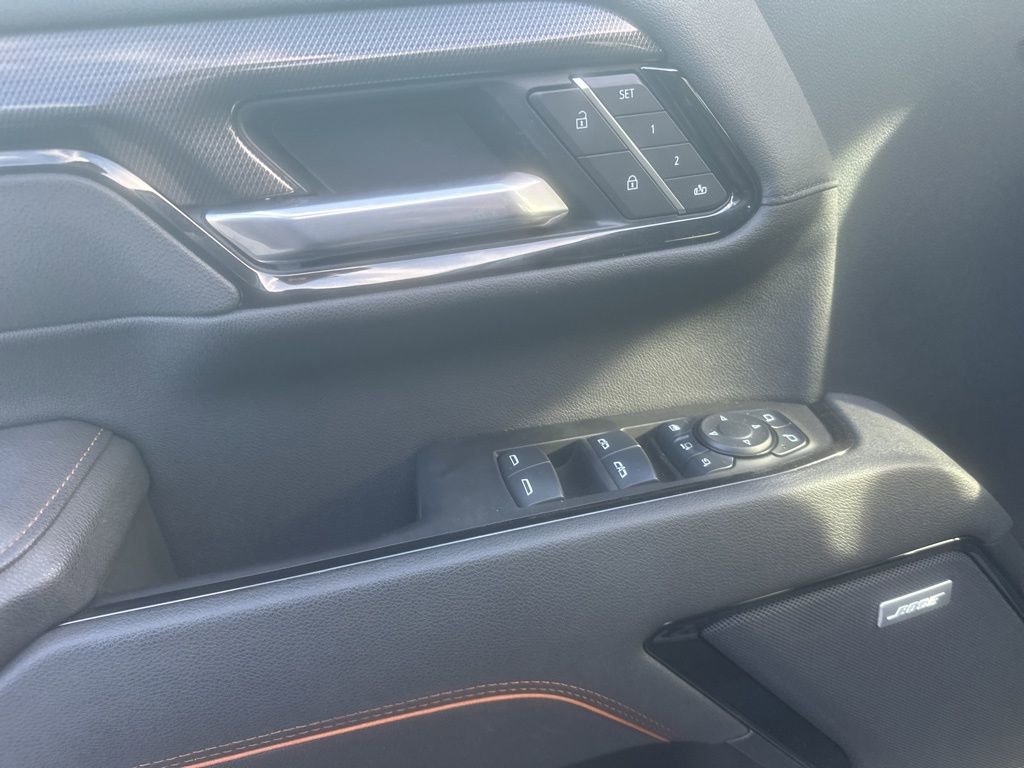 Used 2025 GMC Sierra 2500 AT4 w/ AT4 Premium Plus Package AWD/4WD image 17