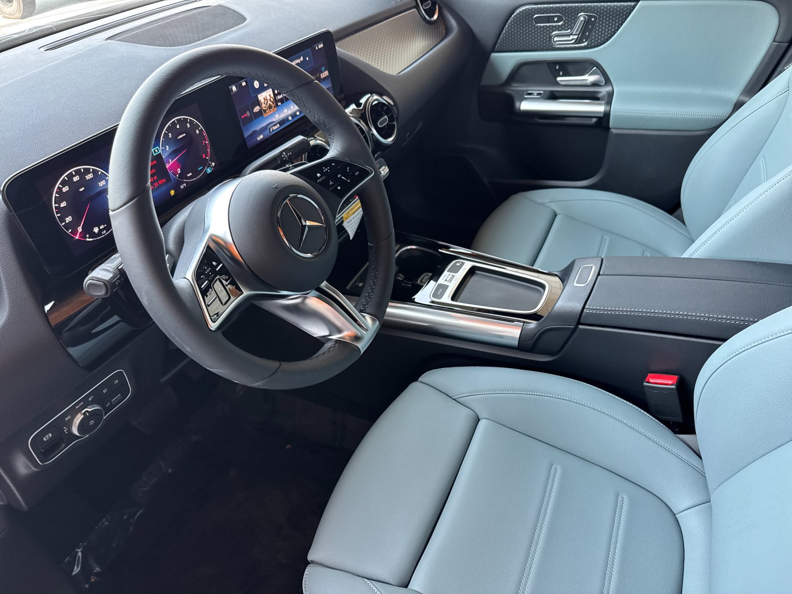 New 2026 Mercedes-Benz GLA 250 image 9