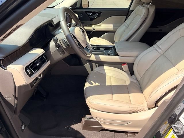Used 2024 Lincoln Aviator Reserve w/ Equipment Group 201A AWD/4WD image 7