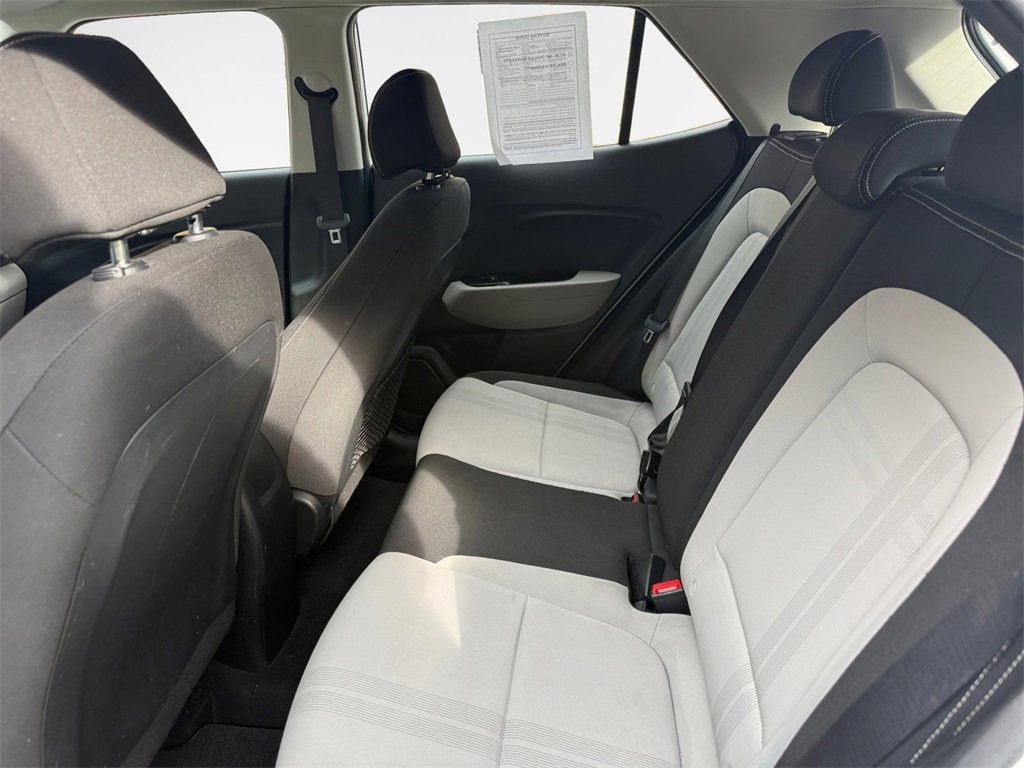 Used 2022 Hyundai Venue SEL image 24