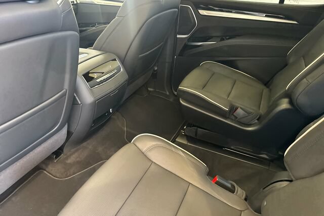 New 2026 Cadillac Escalade Sport w/ Touring Package AWD/4WD image 12