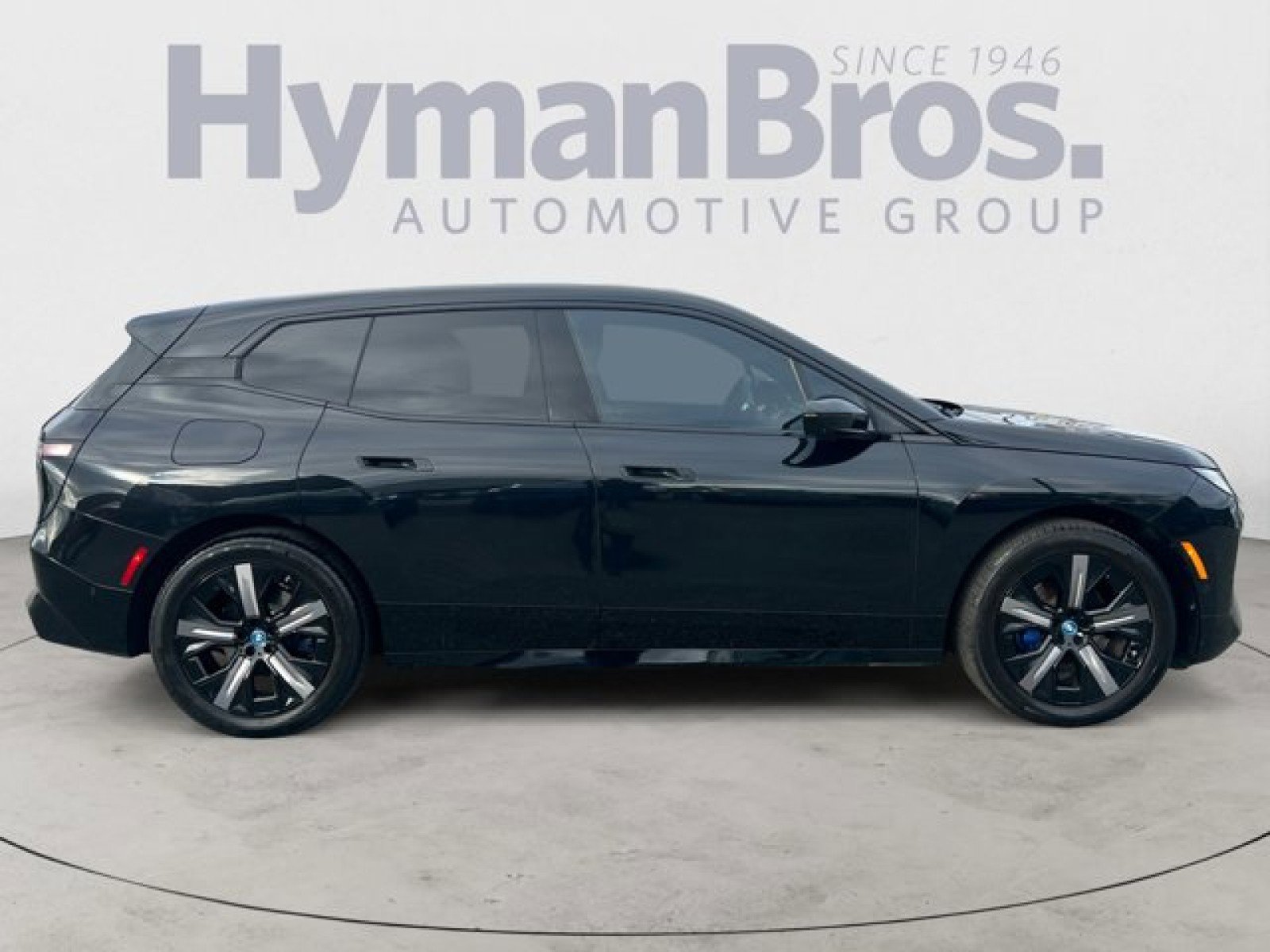 Used 2025 BMW iX xDrive50 image 2