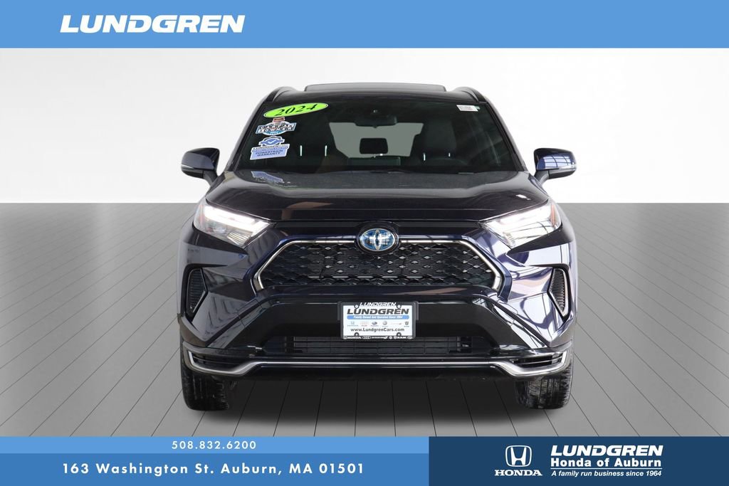 Used 2024 Toyota RAV4 SE w/ Weather & Moonroof Package image 2