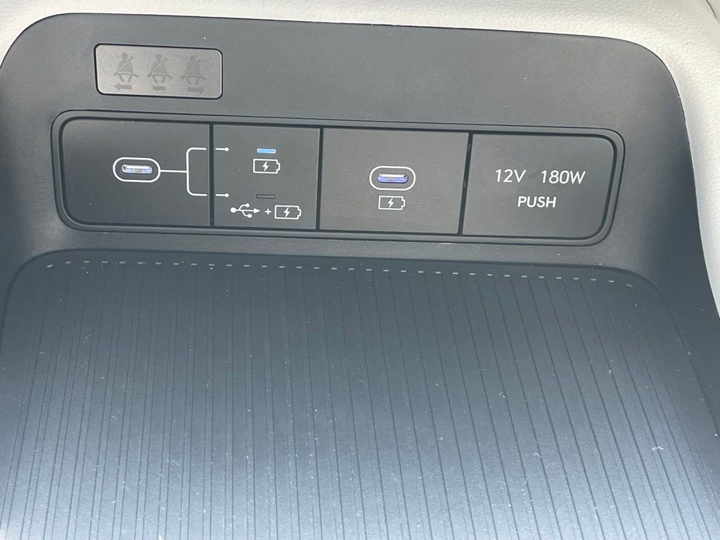 Used 2025 Hyundai Kona SEL AWD/4WD image 30