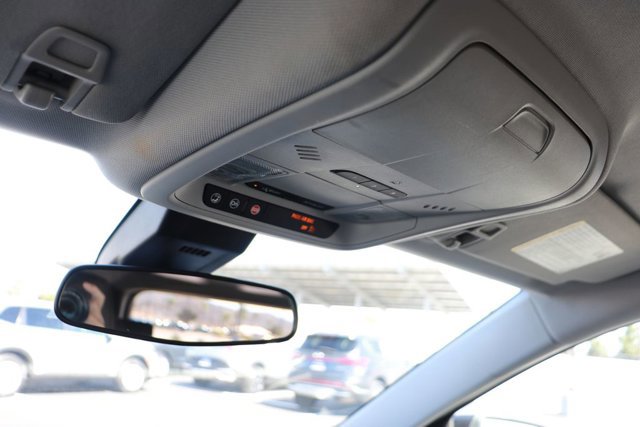 Used 2020 Chevrolet Equinox LT w/ Driver Convenience Package image 23