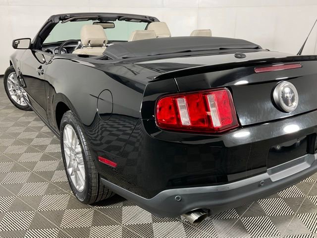 Used 2012 Ford Mustang Premium image 31