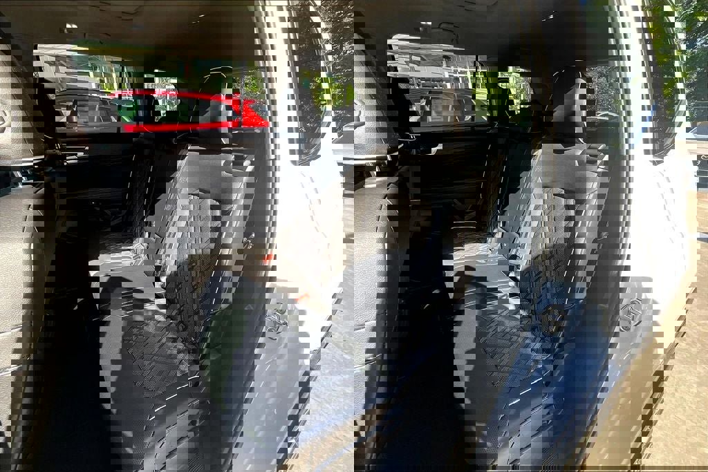 Certified 2024 Volkswagen Atlas SEL Premium R-Line image 19