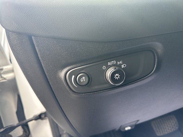 Used 2019 Chevrolet Equinox LT w/ Driver Convenience Package image 15