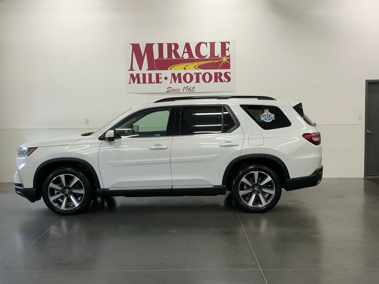 Used 2023 Honda Pilot Elite image 2