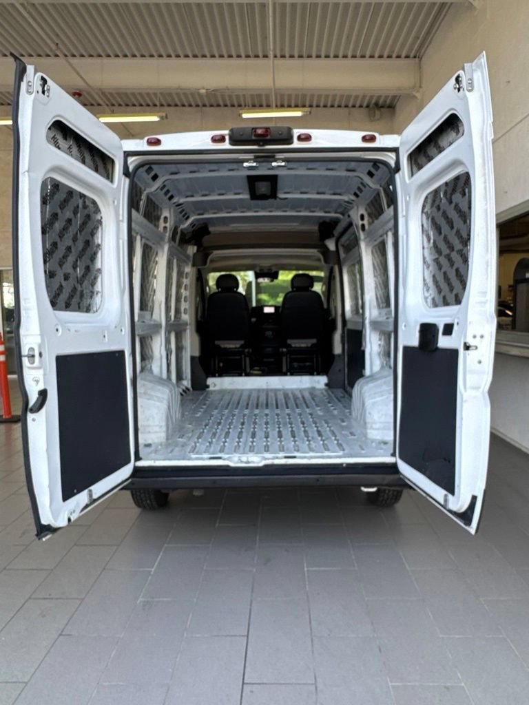 Used 2022 RAM ProMaster 2500 w/ Driver Convenience Group FWD image 11