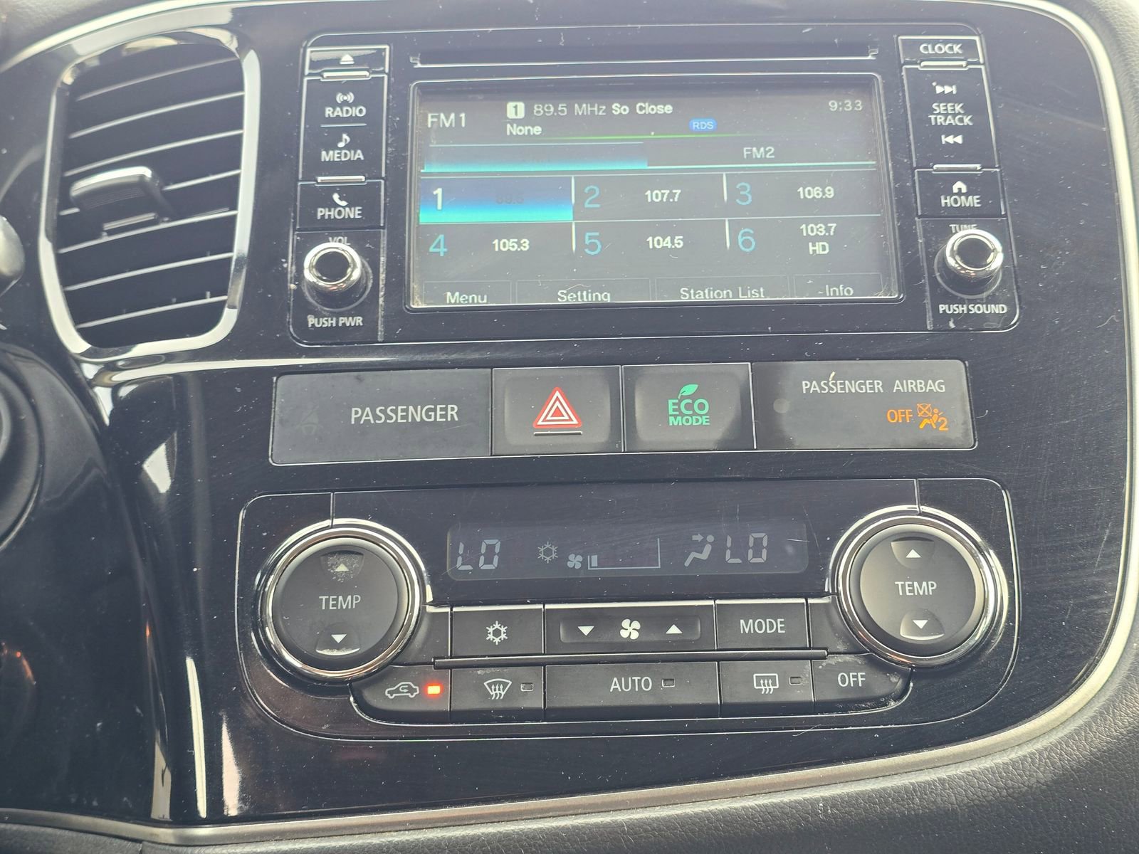 Used 2017 Mitsubishi Outlander ES image 26