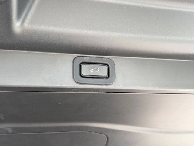 Used 2023 Land Rover Range Rover SE AWD/4WD image 16