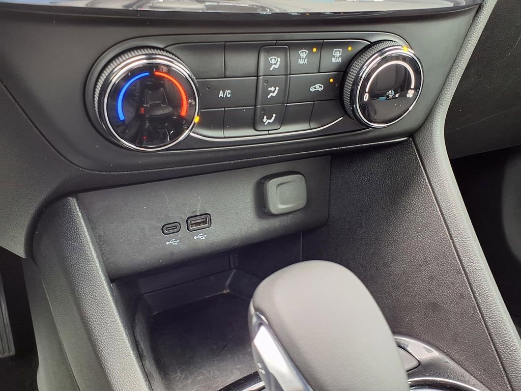 Used 2025 Buick Encore GX Preferred image 12