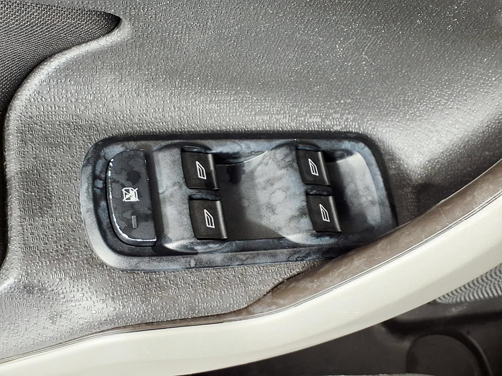 Used 2012 Ford Fiesta SE FWD image 16