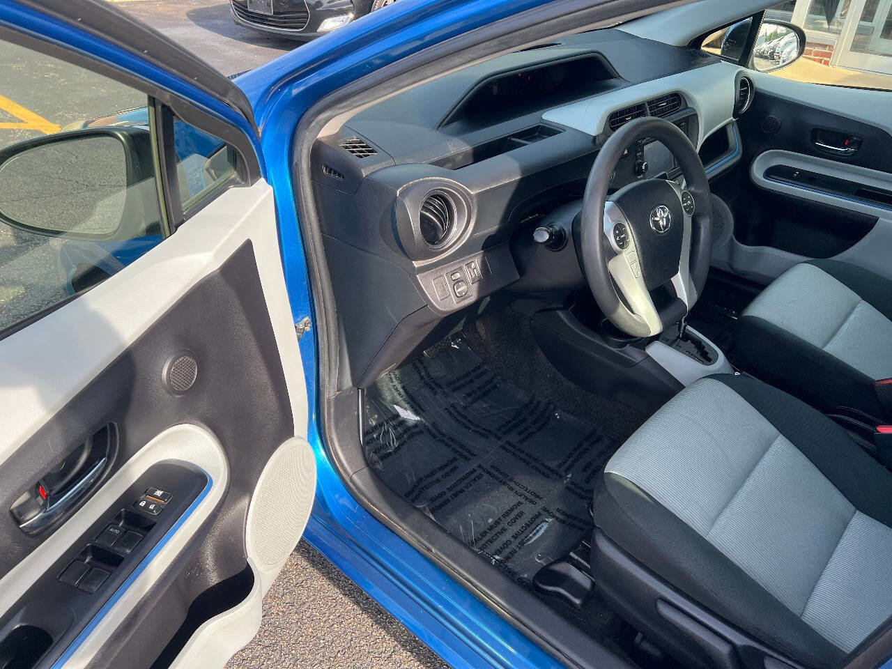 Used 2012 Toyota Prius C Three FWD image 15