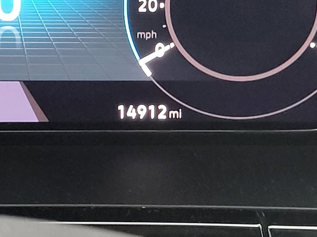 Used 2025 Volkswagen Atlas SE image 8