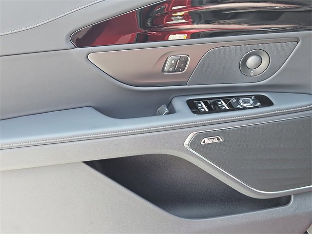 New 2025 Lincoln Nautilus Reserve w/ Jet Appearance Package image 22