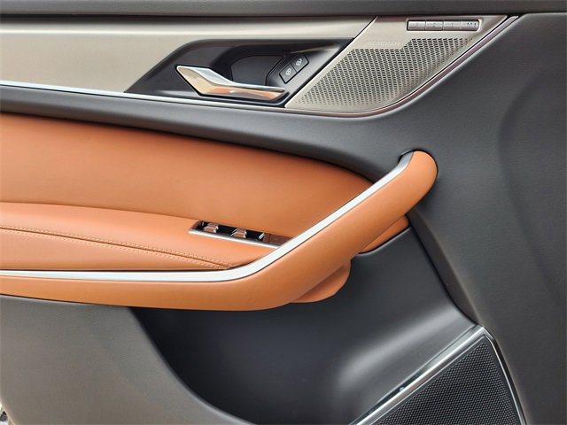 Used 2026 Jaguar F-PACE R-Dynamic S image 17