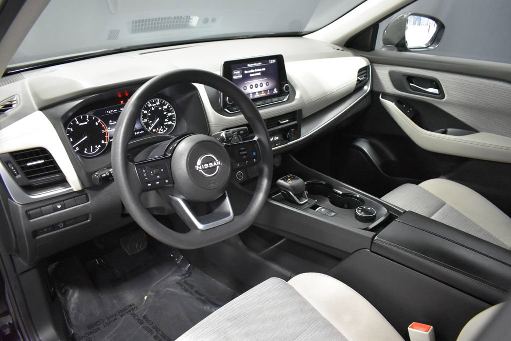 Certified 2023 Nissan Rogue SV image 4