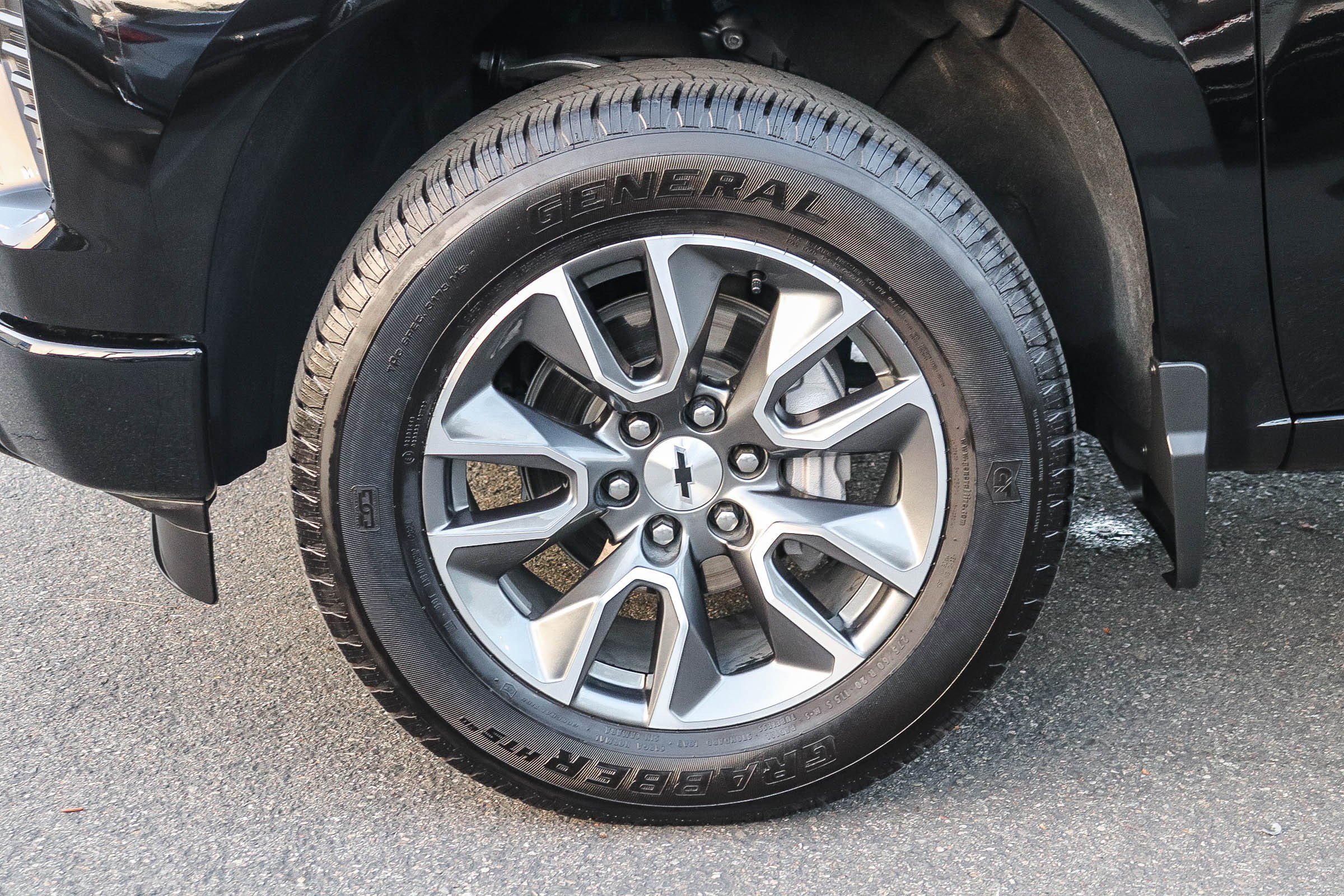 Used 2024 Chevrolet Silverado 1500 RST w/ Convenience Package II image 13