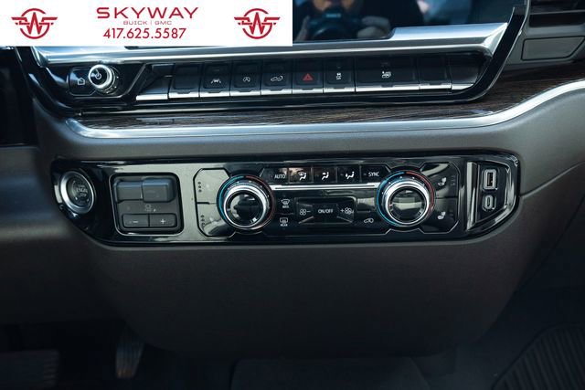 Used 2025 GMC Sierra 1500 SLE image 13