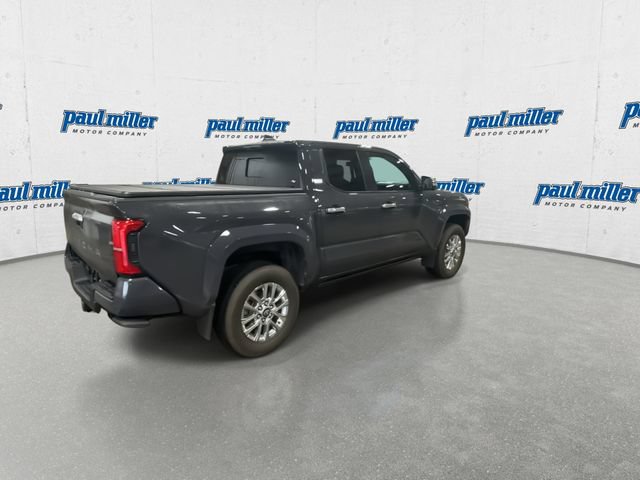 Used 2024 Toyota Tacoma Limited w/ Limited Package (LT) AWD/4WD image 11