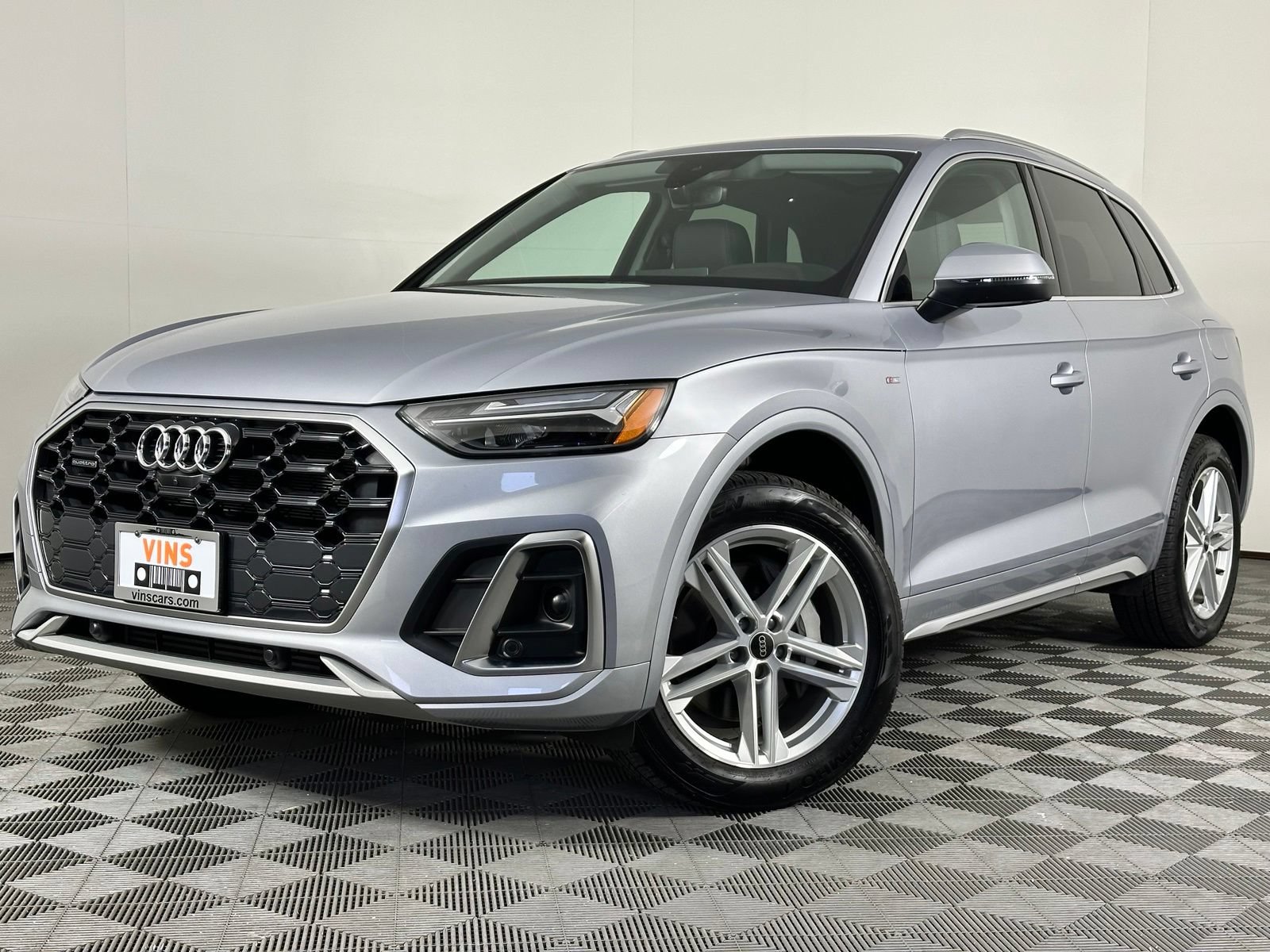 Used 2024 Audi Q5 e Premium Plus AWD/4WD image 42