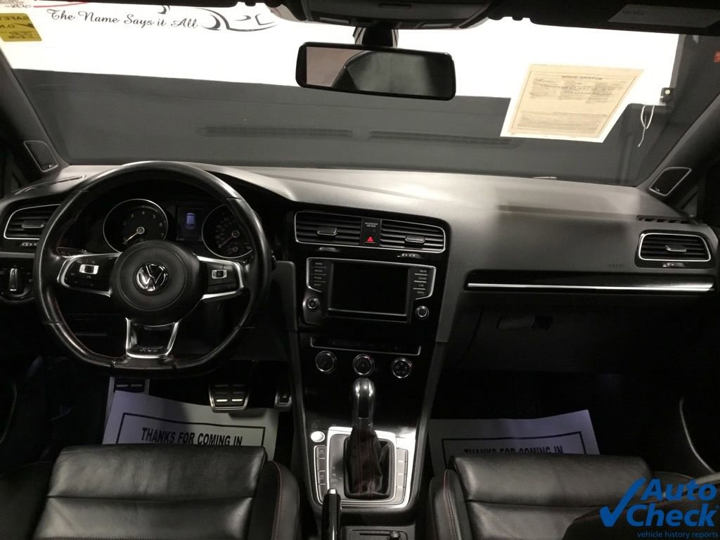 Used 2017 Volkswagen GTI SE image 25